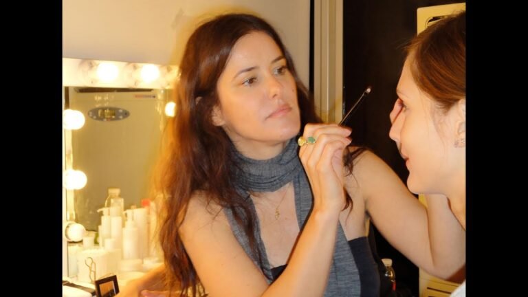 How To Become A Makeup Artist: First Step