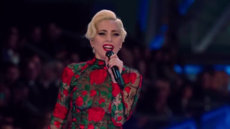 Lady Gaga – Million Reasons (VSFS 2016 )