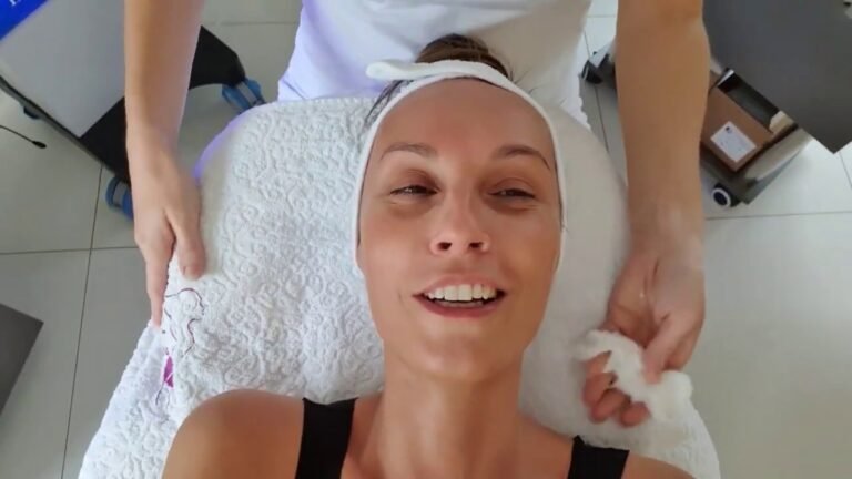 HYDRAFACIAL tretman (bezbolno čišćenje + njega + hidratacija + uklanjanje bora i fleka)