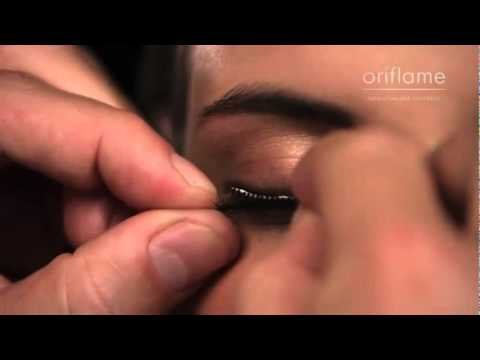 Professional Make up: How to use fake eye Lash. (Make that change)