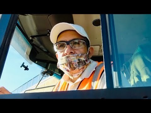 Working Hard Or Hardly Working At Work? You Decide(Quick One)-1st Amendment Audit