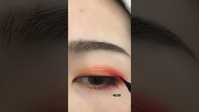 Cute Girl China Make Up Eyelids Very Fast and Beauty , China Girl Make Up Face , Make up Eye #  25