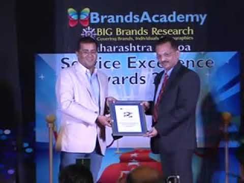 Chetan Bhagat Presents Best Professional Make Up Products Award to Dr  Vishesh Nayak