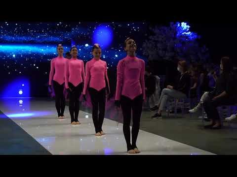 Выступление детской танцевальной группы «Фламинго» на Kids Fashion Week 2021