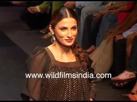 Raima Sen walks the ramp for Sabyasachi at Lakme Fashion Week, circa 2007