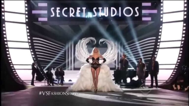 Victoria's Secret Fashion Show 2012 Full