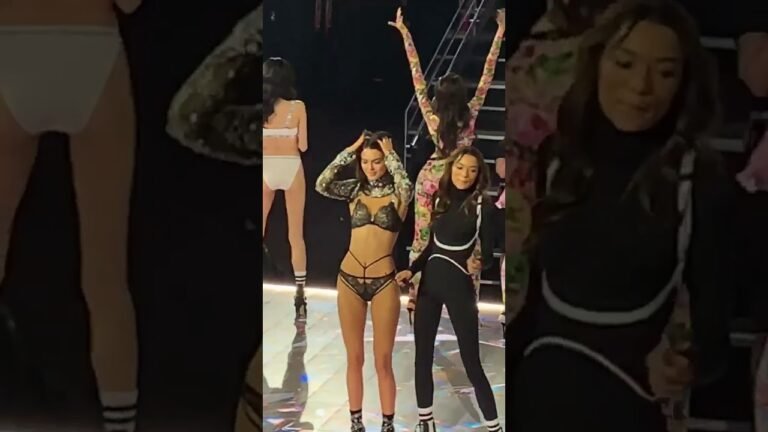 Final Victoria Secret fashion show (the ending)