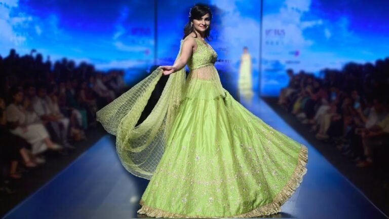 Prachi Desai Walks For Architha Narayanam  | Spring/Summer 2019 | India Fashion Week