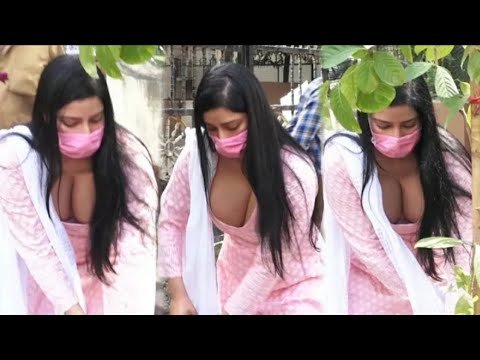 Big boobs saree fashion video | 18+ video collection"Sexy indian video