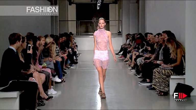 RICHARD NICOLL Spring 2015 New York – Fashion Channel