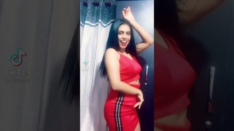 සෙස්සි කෙල්ල 😍😍#tiktok #youtube #instagram #india #india #shorts #love #fashion