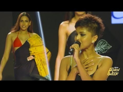 Manike Mage Hithe Live mashup performance by Yohani at Colombo Fashion week 2021