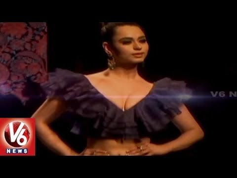 Models Ramp Walk At Lotus India Fashion Week 2019 | Delhi | V6 News