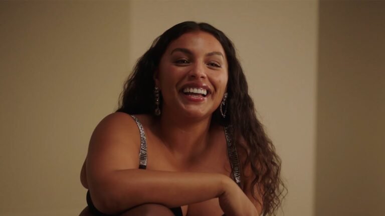 VS Confessions: Bad Kisses | Victoria’s Secret