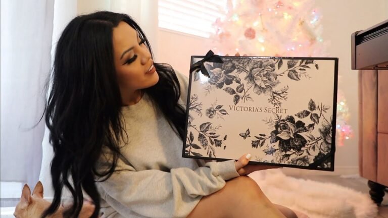 Victoria's Secret Pajama Unboxing | Christmas Gift Guide 2021 | Francesca Fox