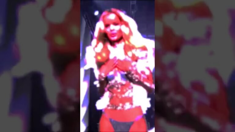 Frida Aasen runway walk for Victoria's Secret fashion show