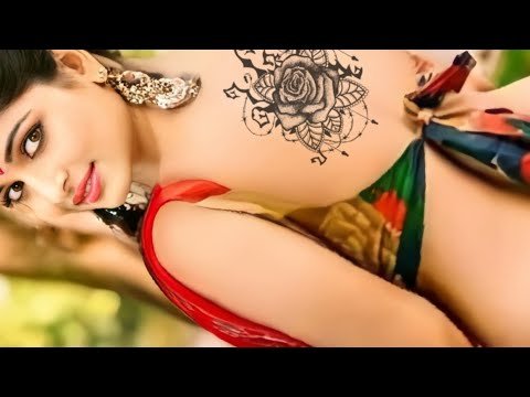 Indian model in open banarasi saree | saree fashion