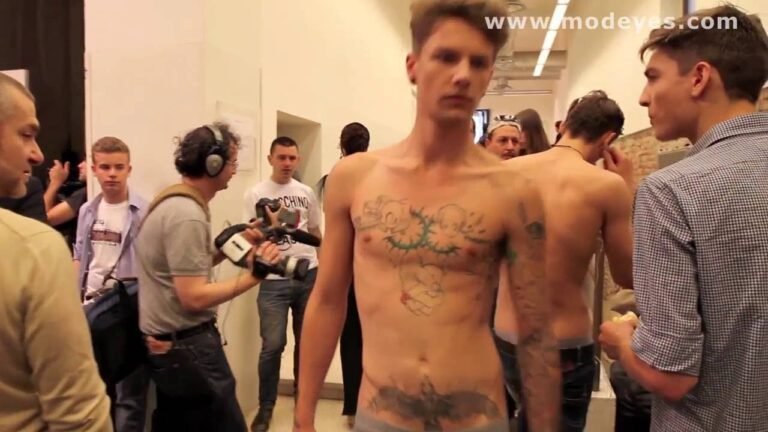 BACKSTAGES at MILAN FASHION WEEK (MAN)