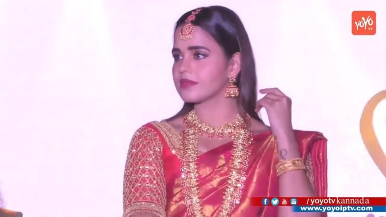 Indian Traditional Dress Fashion Show 2019 | Ramp Walk With Traditional Saree | Saree Fashion Show