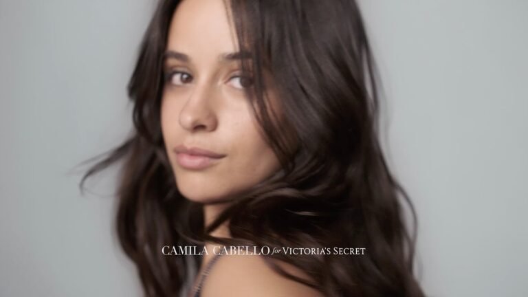 Presentamos a Camila Cabello para Victoria's Secret