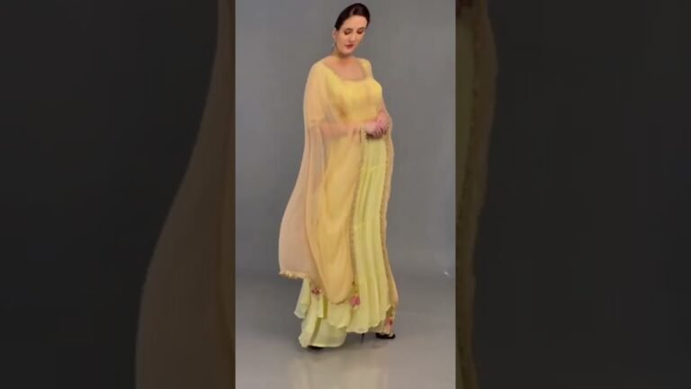 Indian Ladies dress best collection #short #clothes #bestcollection