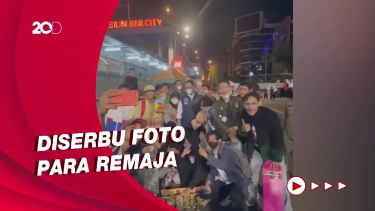 Momen Anies Datangi Lokasi 'Citayam Fashion Week' Tengah Malam