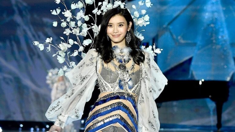 Victoria's Secret Fashion Show: Angels Support Ming Xi After Falling, Alessandra Ambrosio Takes H…