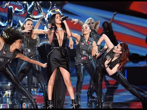 Selena Gomez Performs At Victoria's Secret Fashion Show + Highlights! (2015) | Hollywire